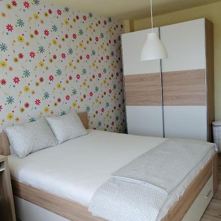 Yanakiev'S Central Apartment Burgas City Exterior foto