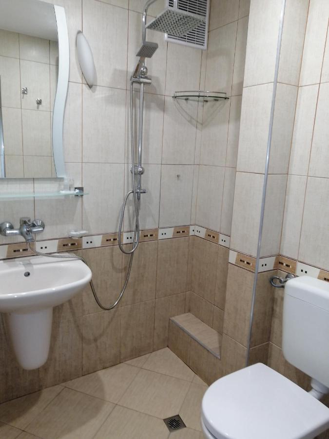 Yanakiev'S Central Apartment Burgas City Exterior foto