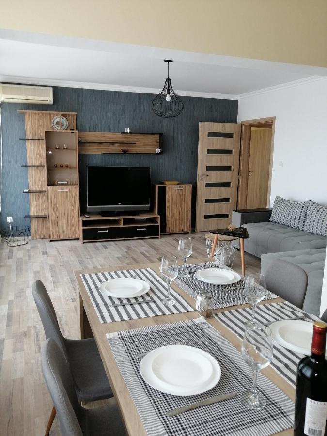 Yanakiev'S Central Apartment Burgas City Exterior foto