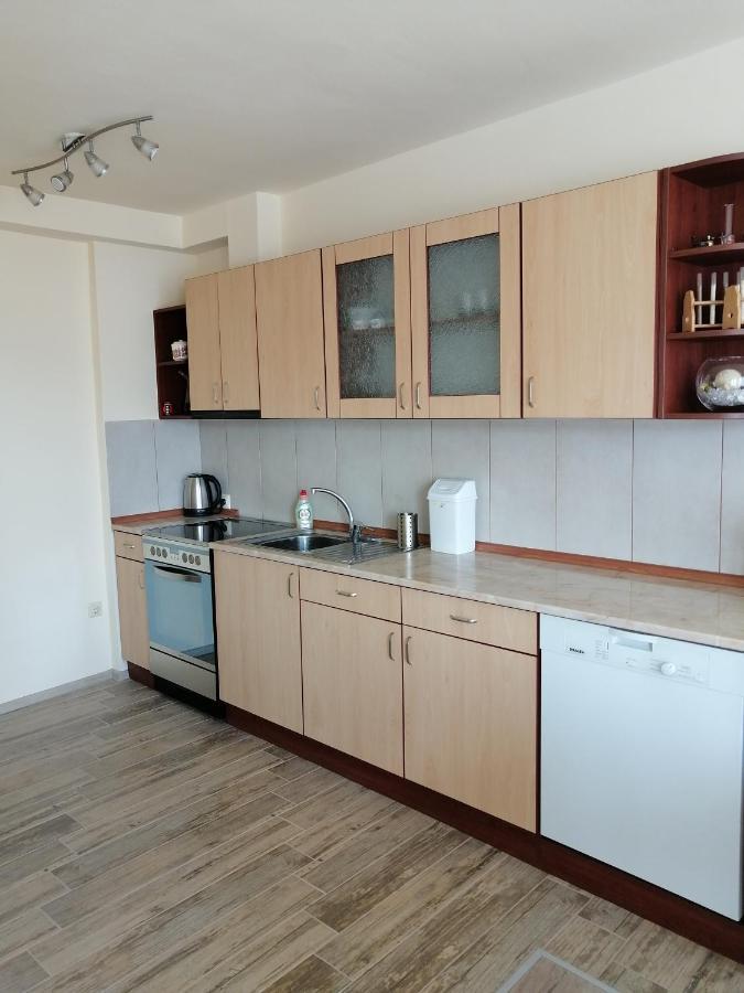 Yanakiev'S Central Apartment Burgas City Exterior foto