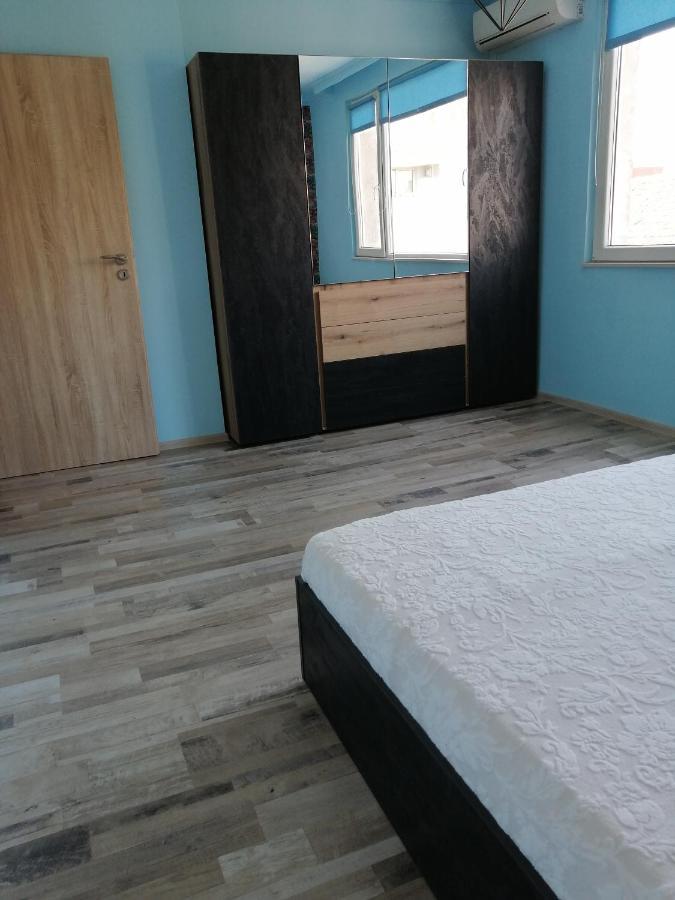Yanakiev'S Central Apartment Burgas City Exterior foto
