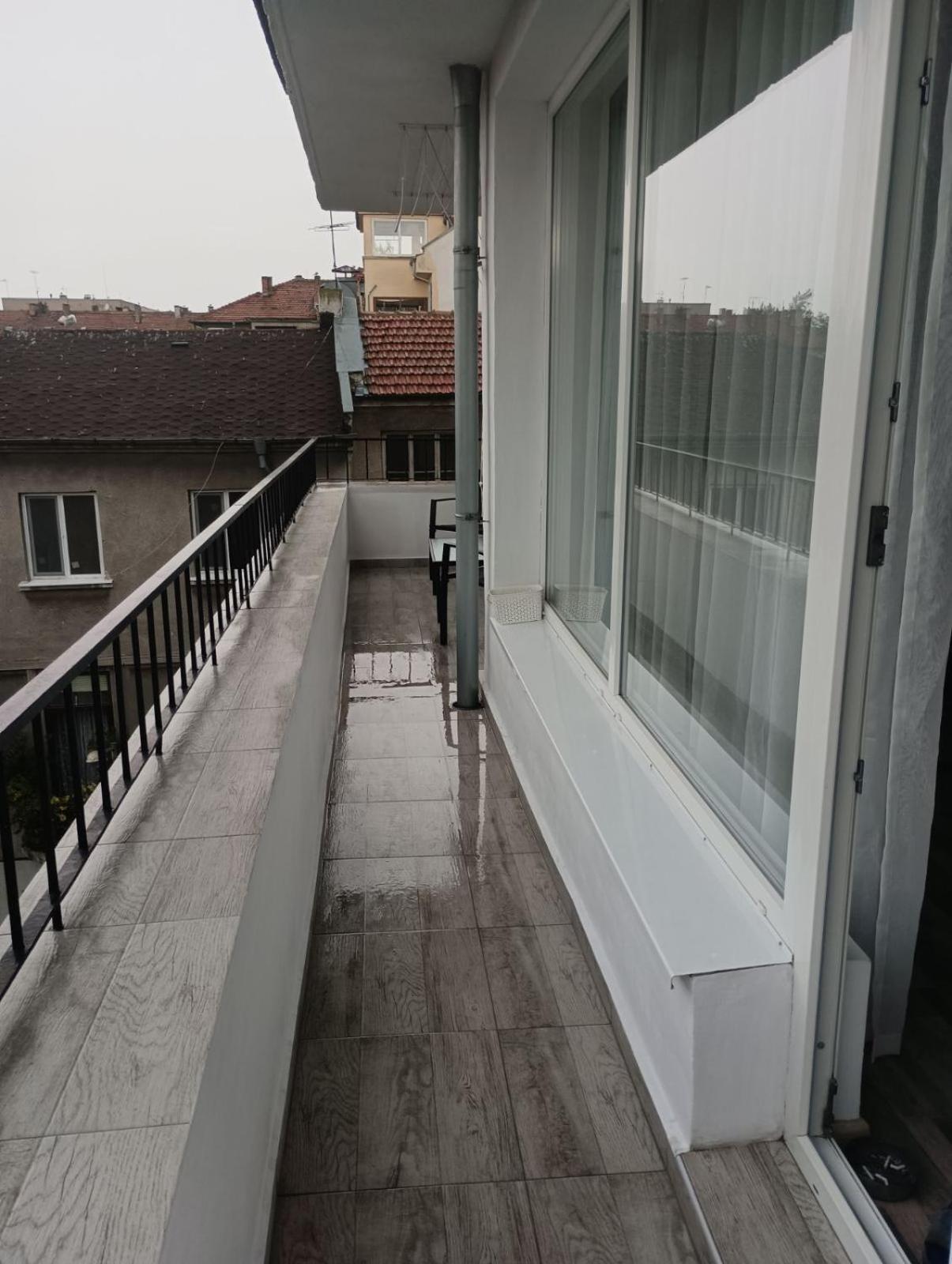 Yanakiev'S Central Apartment Burgas City Exterior foto